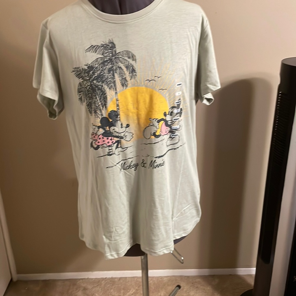 Disney tee shirt